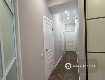 3-комнатная квартира, этаж 7 из 12, 93 м²