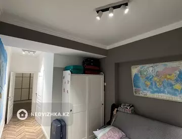 3-комнатная квартира, этаж 7 из 12, 93 м², миниатюра 8
