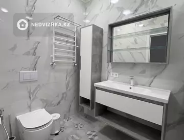 3-комнатная квартира, этаж 7 из 12, 93 м², миниатюра 10