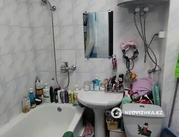 1-комнатная квартира, этаж 3 из 3, 30 м², миниатюра 2