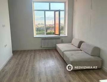 2-комнатная квартира, этаж 6 из 9, 52 м², На длительный срок