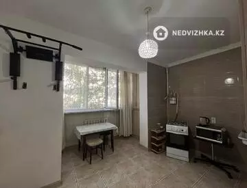 1-комнатная квартира, этаж 1 из 5, 45 м², миниатюра 1