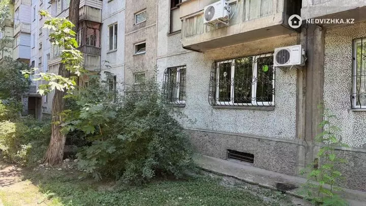 3-комнатная квартира, этаж 1 из 5, 63 м², фотография 2