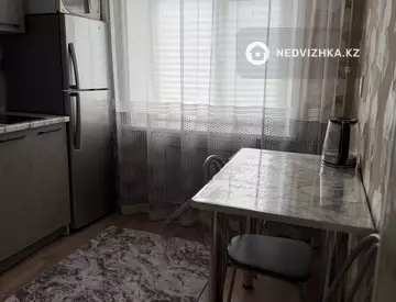 1-комнатная квартира, этаж 3 из 4, 32 м², Посуточно, миниатюра 6
