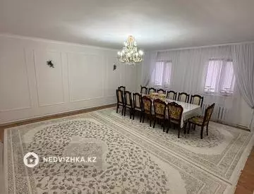 4-комнатный дом, 10 соток, 150 м²