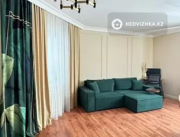 2-комнатная квартира, этаж 5 из 5, 81 м², миниатюра 1