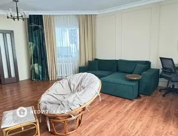 2-комнатная квартира, этаж 5 из 5, 81 м², миниатюра 2