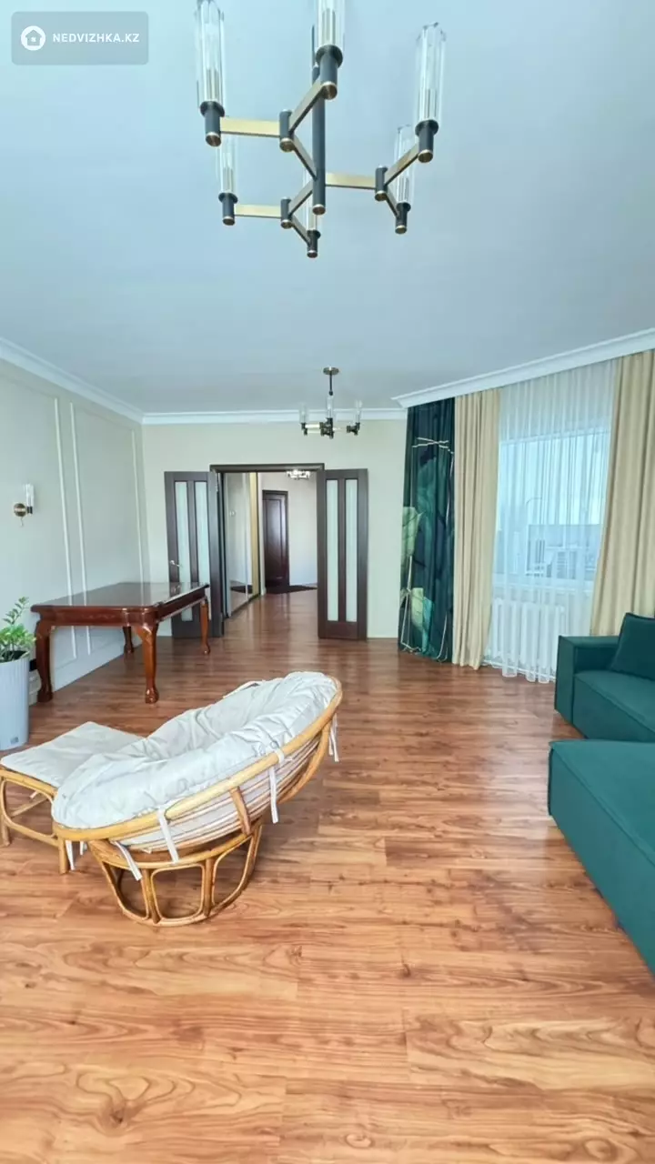 2-комнатная квартира, этаж 5 из 5, 81 м², фотография 5