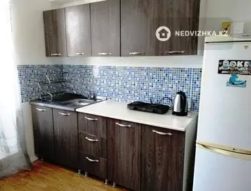 2-комнатная квартира, этаж 4 из 5, 37 м²