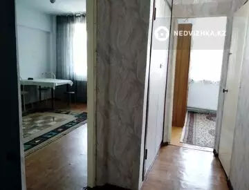 2-комнатная квартира, этаж 4 из 5, 37 м²