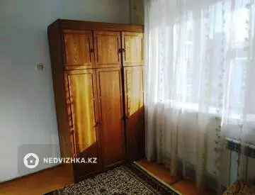 2-комнатная квартира, этаж 4 из 5, 37 м², миниатюра 11
