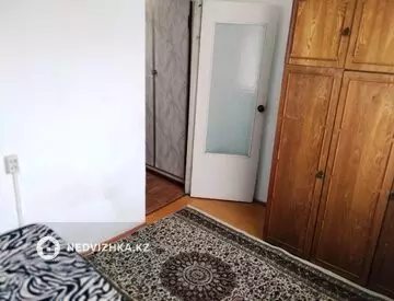 2-комнатная квартира, этаж 4 из 5, 37 м², миниатюра 10