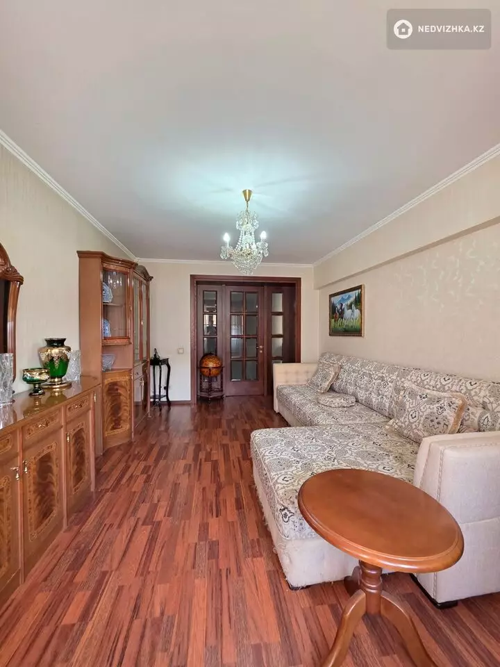 3-комнатная квартира, этаж 8 из 9, 104 м², фотография 5