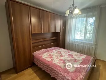 3-комнатная квартира, этаж 4 из 6, 64 м², миниатюра 6