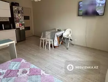 2-комнатная квартира, этаж 11 из 14, 89 м², миниатюра 3