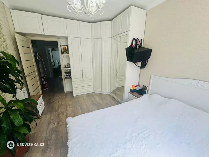 2-комнатная квартира, этаж 1 из 9, 56 м², фотография 4