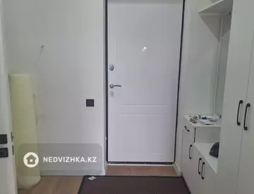 3-комнатная квартира, этаж 9 из 12, 44 м², Посуточно