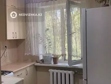 2-комнатная квартира, этаж 5 из 5, 43 м², миниатюра 2