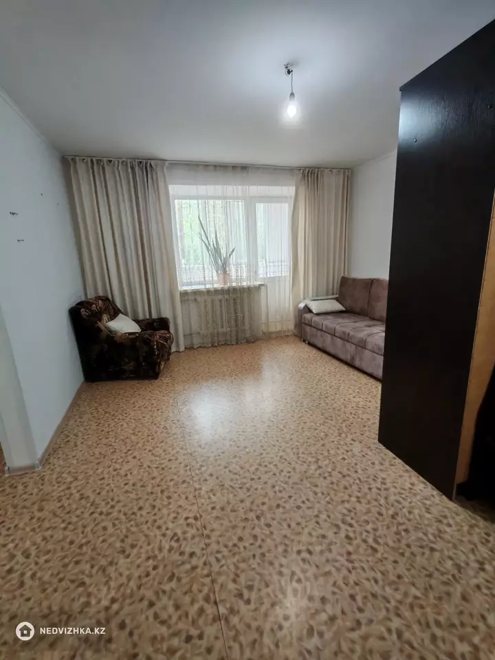 1-комнатная квартира, этаж 1 из 3, 33 м², фотография 2