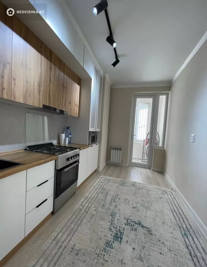 1-комнатная квартира, этаж 8 из 9, 37 м², фотография 5
