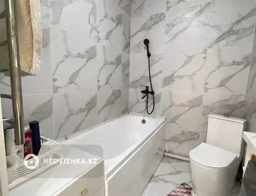 1-комнатная квартира, этаж 8 из 9, 37 м², миниатюра 7