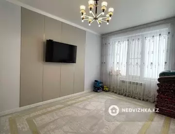 1-комнатная квартира, этаж 8 из 9, 37 м², миниатюра 10