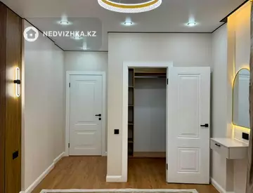 3-комнатная квартира, этаж 13 из 17, 68 м², миниатюра 8