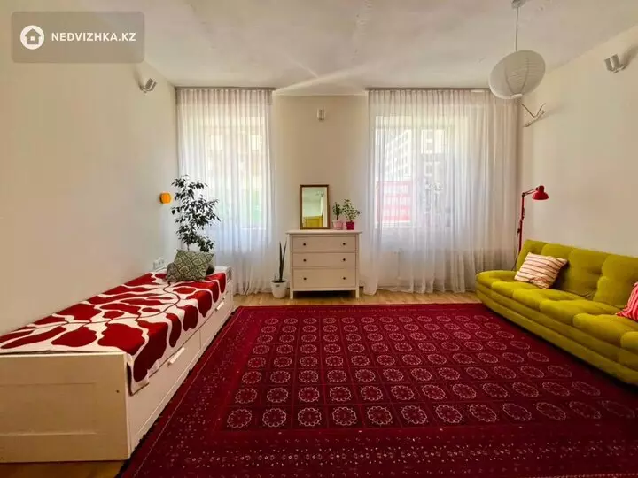 1-комнатная квартира, этаж 1 из 9, 33 м², фотография 3