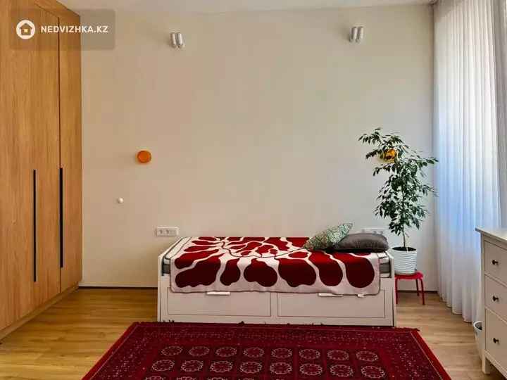1-комнатная квартира, этаж 1 из 9, 33 м², фотография 4