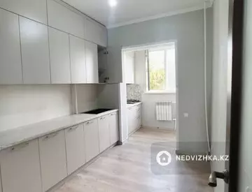 3-комнатная квартира, этаж 4 из 5, 68 м²