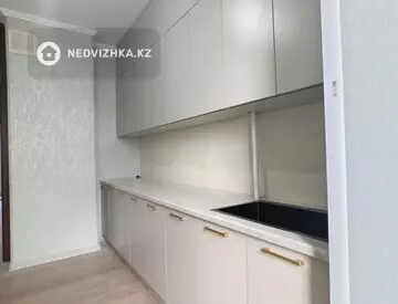 3-комнатная квартира, этаж 4 из 5, 68 м²