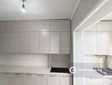 3-комнатная квартира, этаж 4 из 5, 68 м²
