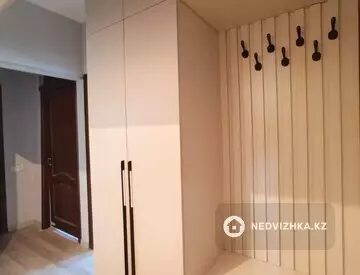 3-комнатная квартира, этаж 4 из 5, 68 м², миниатюра 12