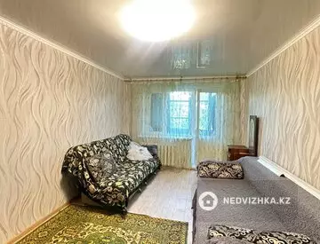1-комнатная квартира, этаж 7 из 9, 32 м², На длительный срок