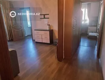 3-комнатная квартира, этаж 3 из 9, 55 м²