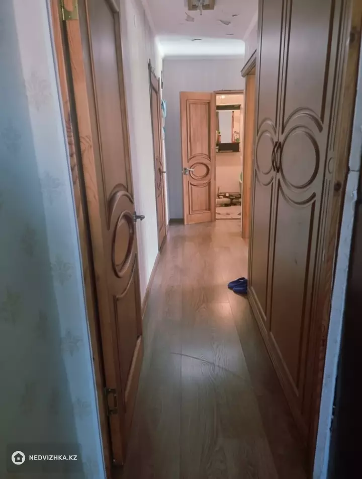 3-комнатная квартира, этаж 3 из 9, 55 м², фотография 2
