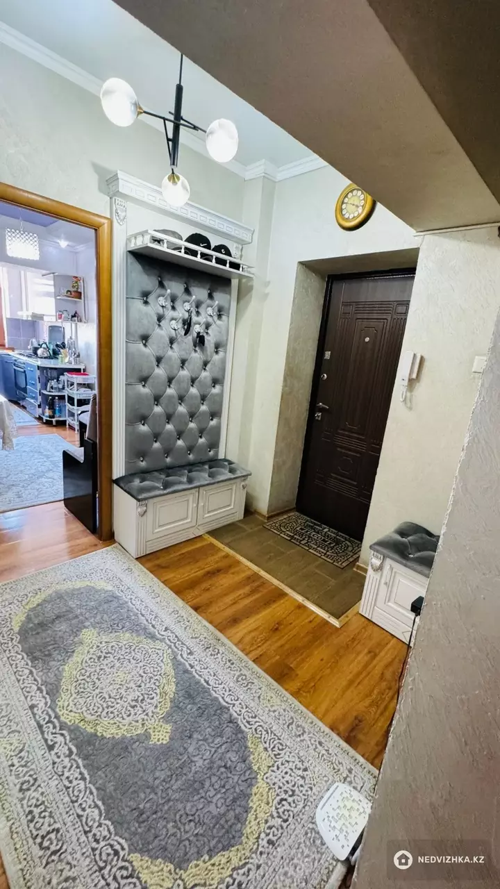 4-комнатная квартира, этаж 4 из 4, 95 м², фотография 4
