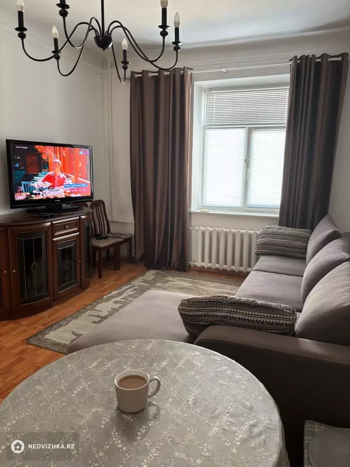 3-комнатная квартира, этаж 3 из 3, 68 м², фотография 3