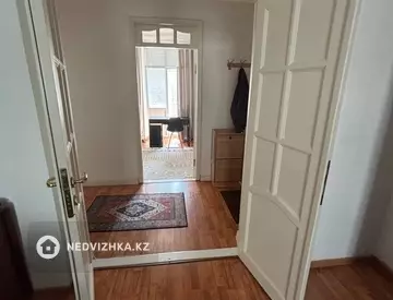 3-комнатная квартира, этаж 3 из 3, 68 м², миниатюра 7
