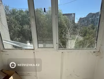 3-комнатная квартира, этаж 4 из 6, 64 м², миниатюра 12