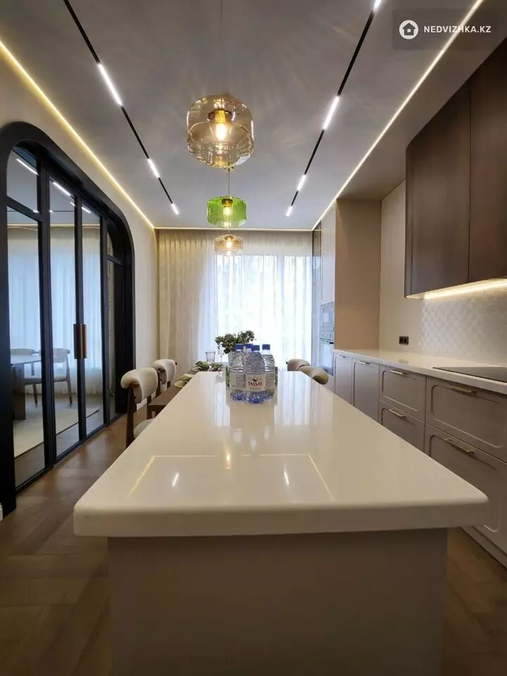 3-комнатная квартира, этаж 11 из 16, 123 м²