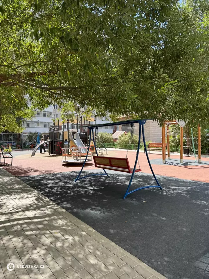1-комнатная квартира, этаж 12 из 12, 36 м²