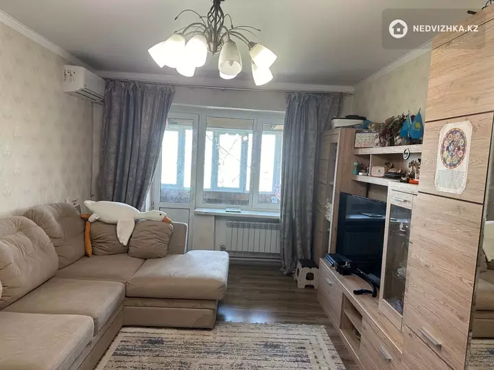 3-комнатная квартира, этаж 4 из 4, 61 м², фотография 2