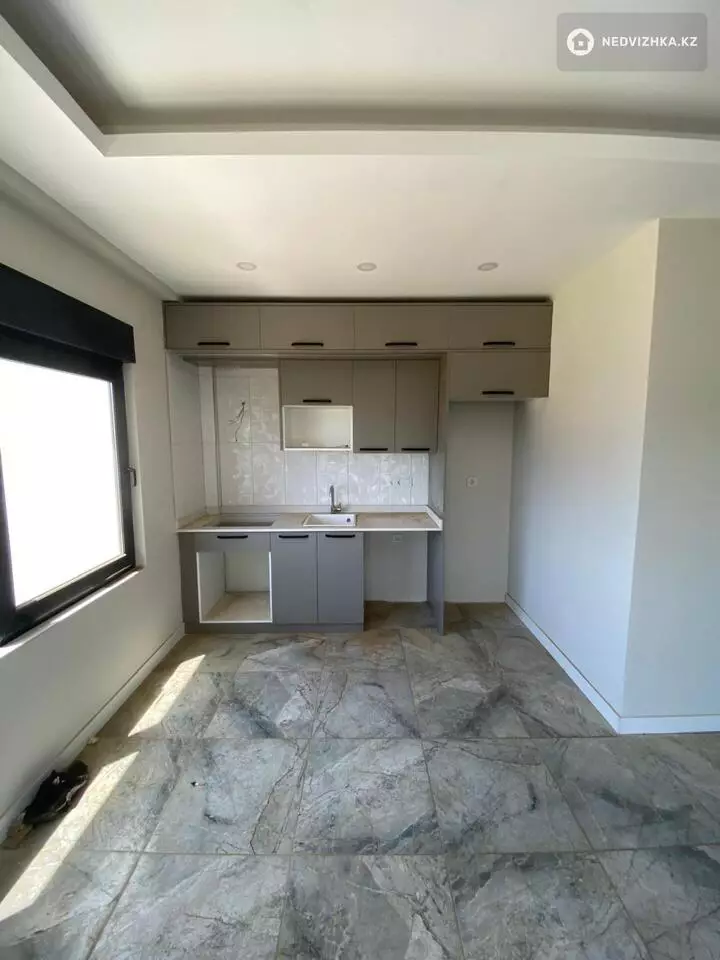 2-комнатная квартира, этаж 3 из 6, 56 м², фотография 2