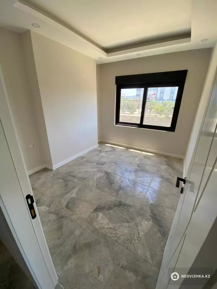 2-комнатная квартира, этаж 3 из 6, 56 м², фотография 4