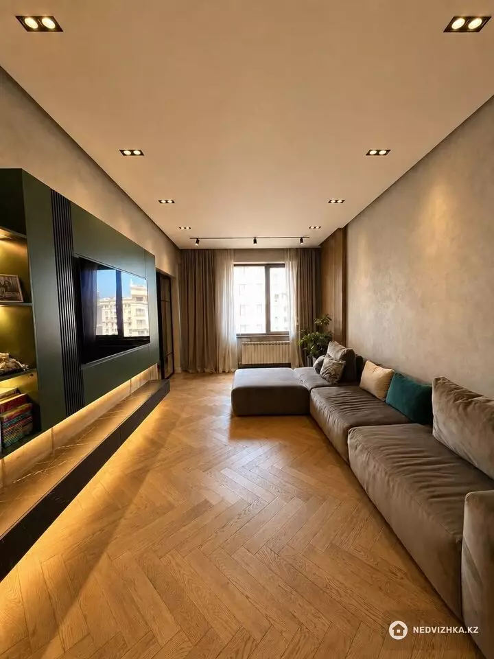 5-комнатная квартира, этаж 5 из 7, 146 м², фотография 2