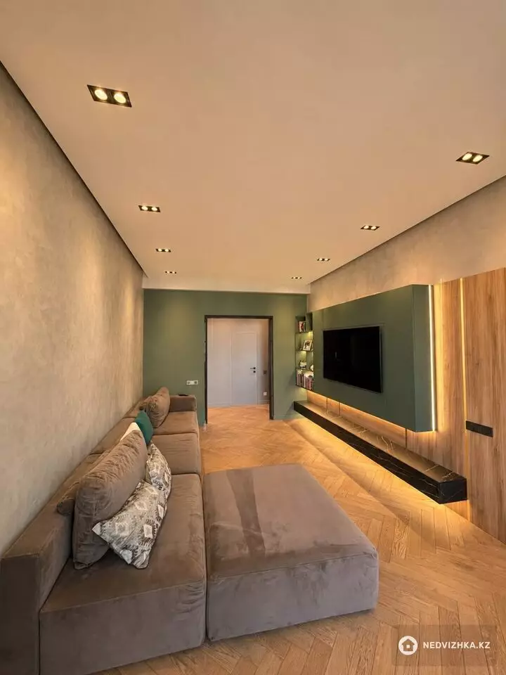 5-комнатная квартира, этаж 5 из 7, 146 м²