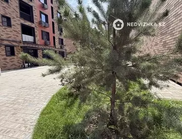 2-комнатная квартира, этаж 4 из 6, 70 м², миниатюра 1