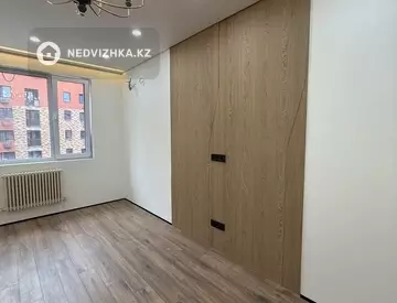 2-комнатная квартира, этаж 4 из 6, 70 м², миниатюра 12