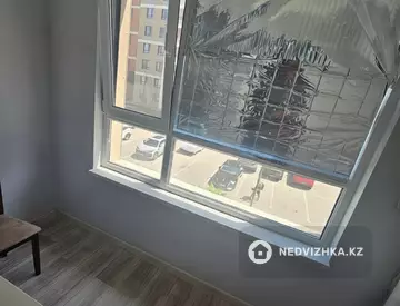 2-комнатная квартира, этаж 3 из 12, 59 м², миниатюра 7